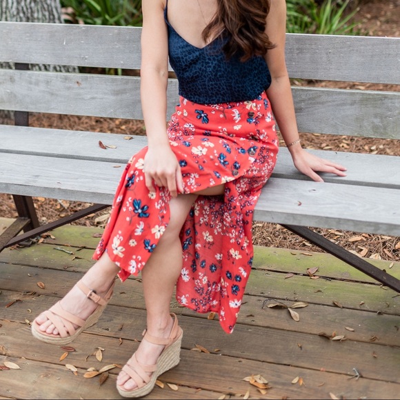 Floral skirt - Picture 1 of 3